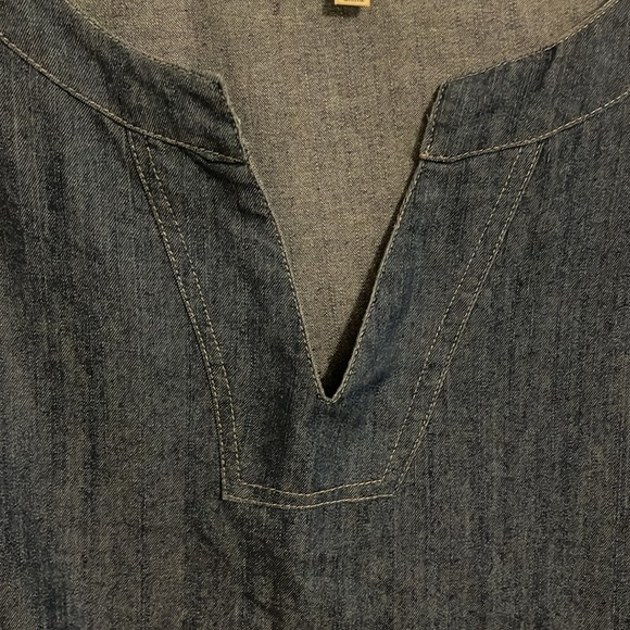 Women’s size medium KORI AMERICA long Bell sleeve denim top V-neck. Side lace - Picture 6 of 9